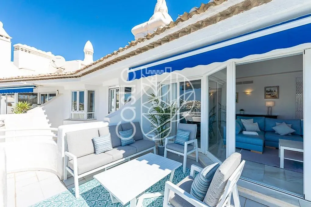 Puerto De Benalmadena Apartamento Vacacional Con Vistas Al Mar Y Yates Tres Habitaciones 2 Banos