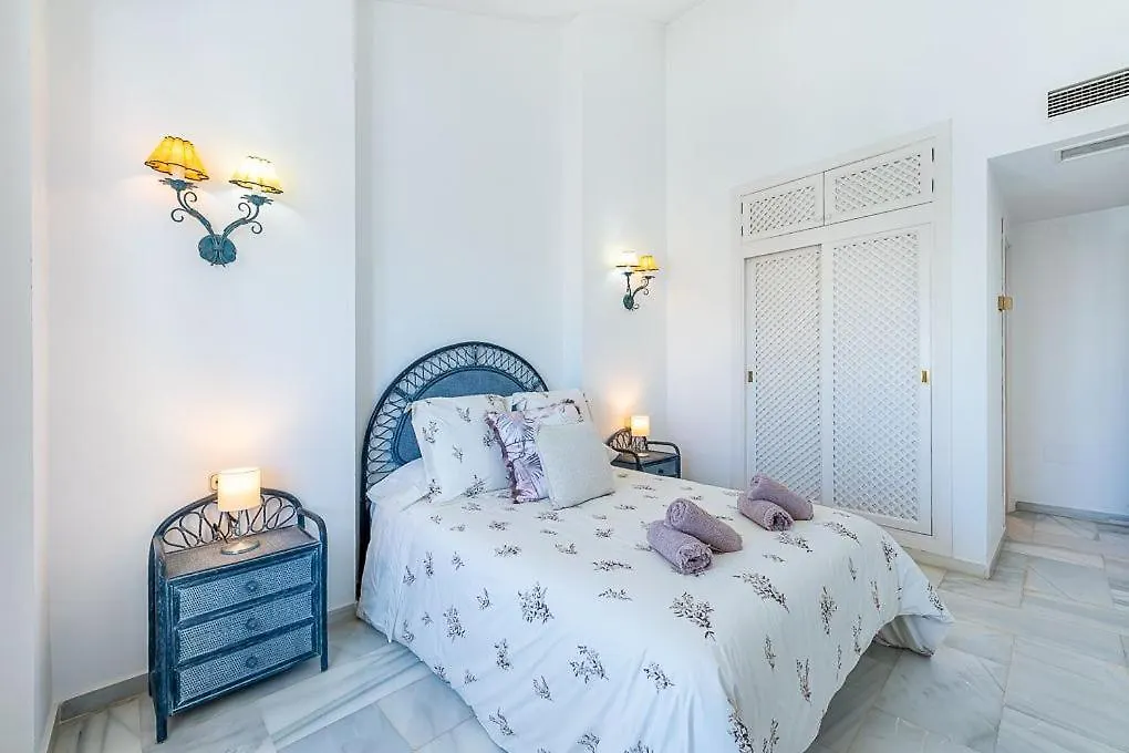 アパート Puerto De Benalmadena Apartamento Vacacional Con Vistas Al Mar Y Yates Tres Habitaciones 2 Banos
