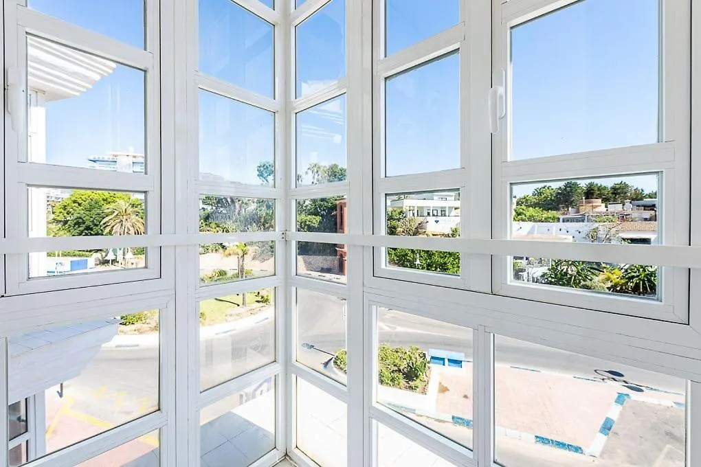 Puerto De Benalmadena Apartamento Vacacional Con Vistas Al Mar Y Yates Tres Habitaciones 2 Banos 0*,  スペイン
